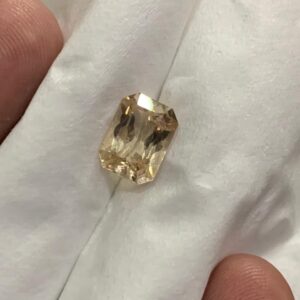 Natural Golden Topaz – Radiant Cut 4plus ct