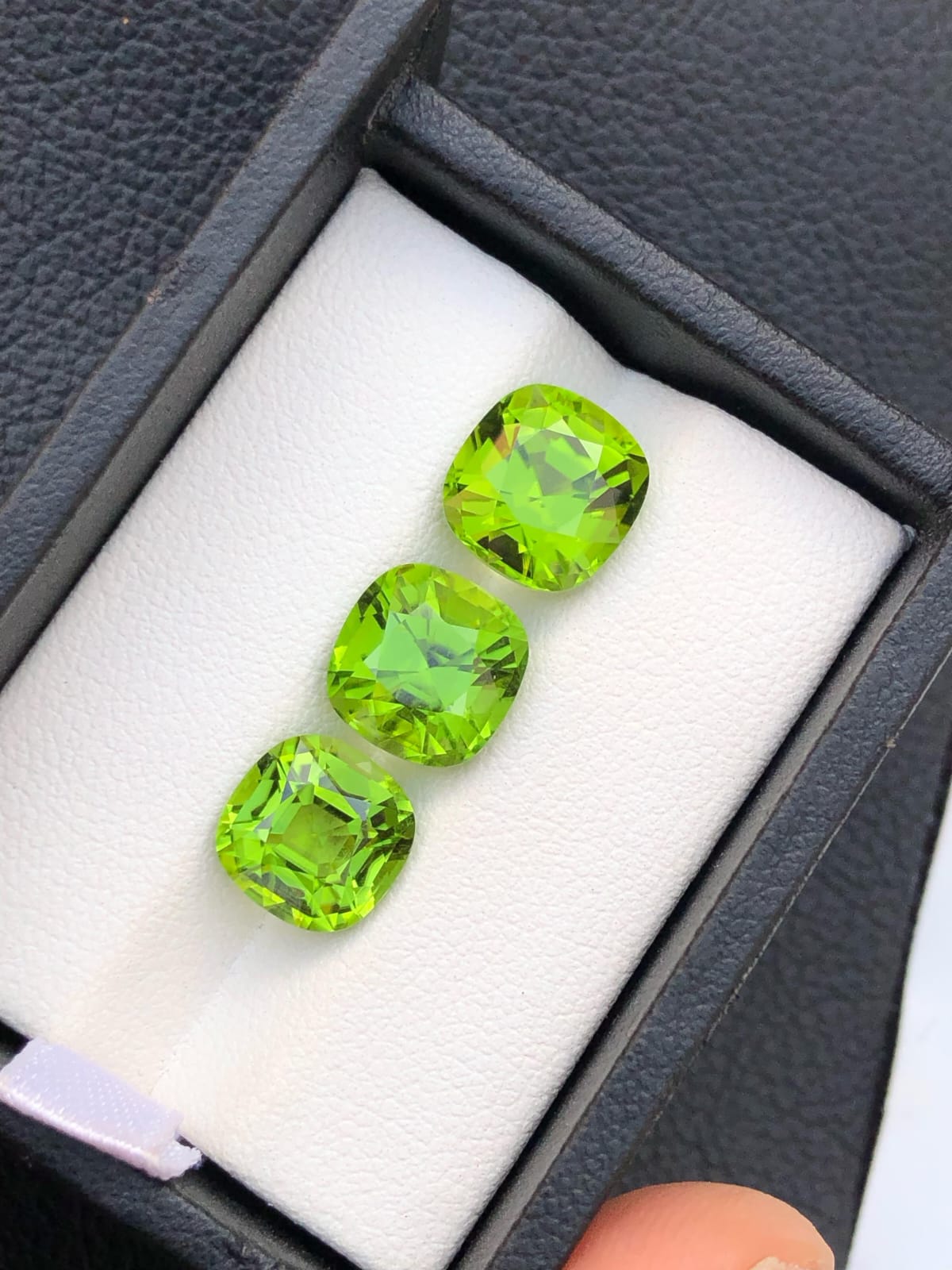 Stunning Natural Peridot - Image 3