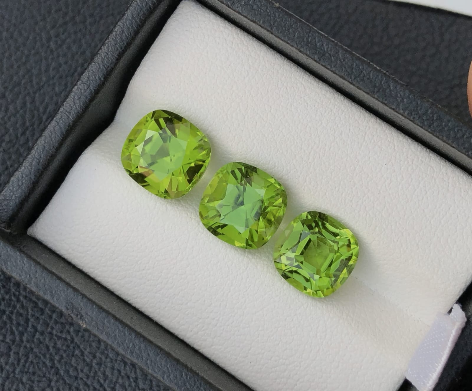 Stunning Natural Peridot - Image 2