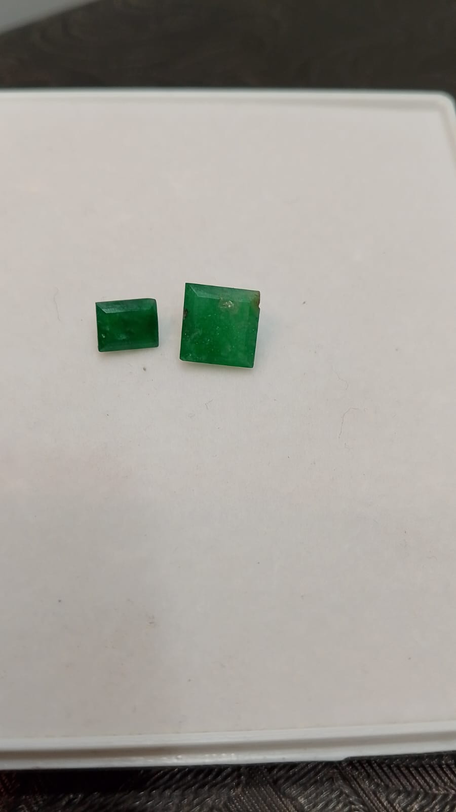 Elegant Pair of 3.5 Ct Natural Swat Emerald - Image 3