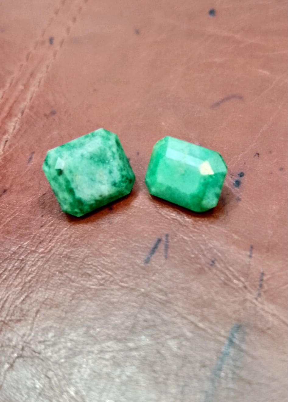 Pair of Natural Swat Emeralds - Image 4