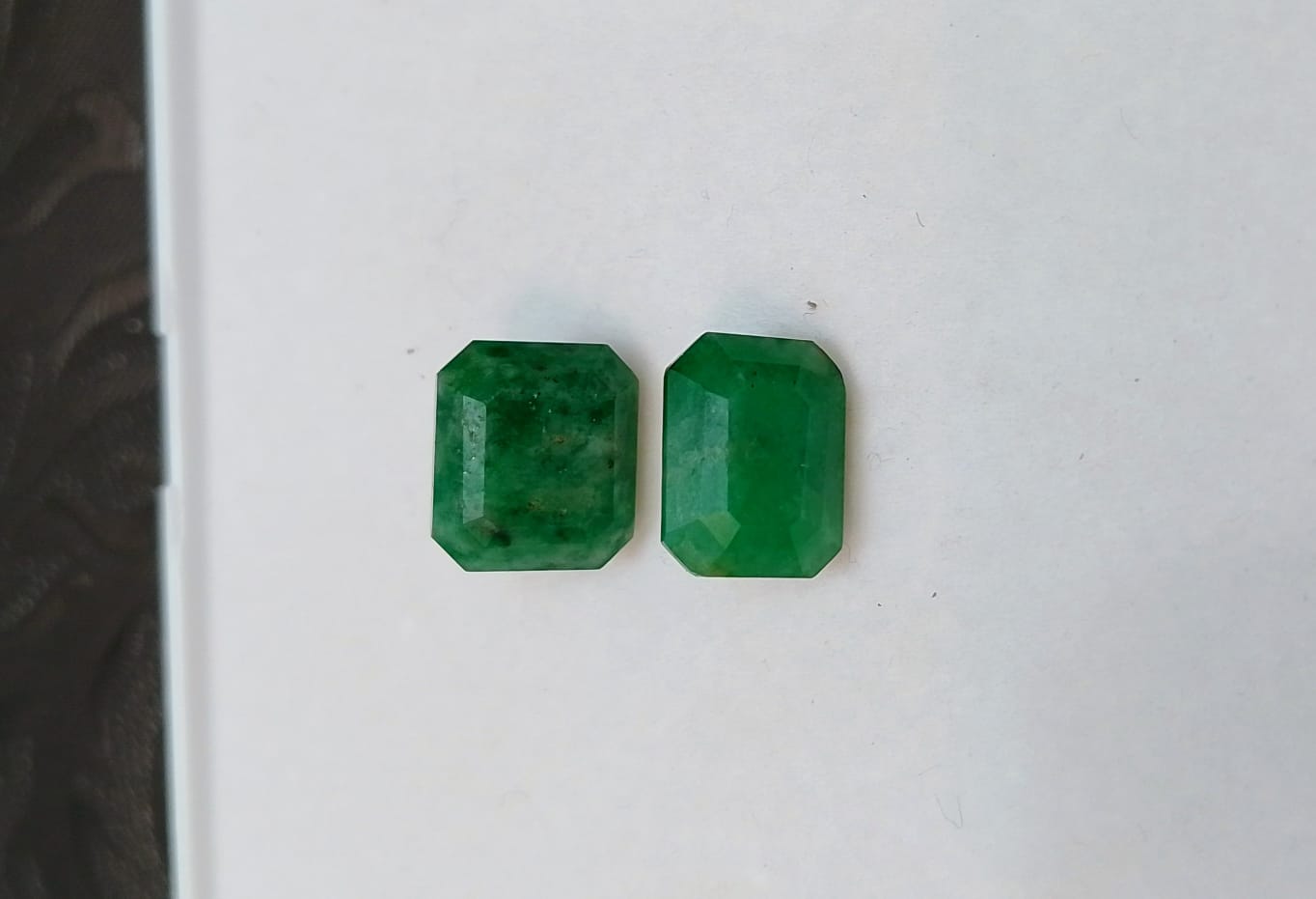 Pair of Natural Swat Emeralds - Image 3