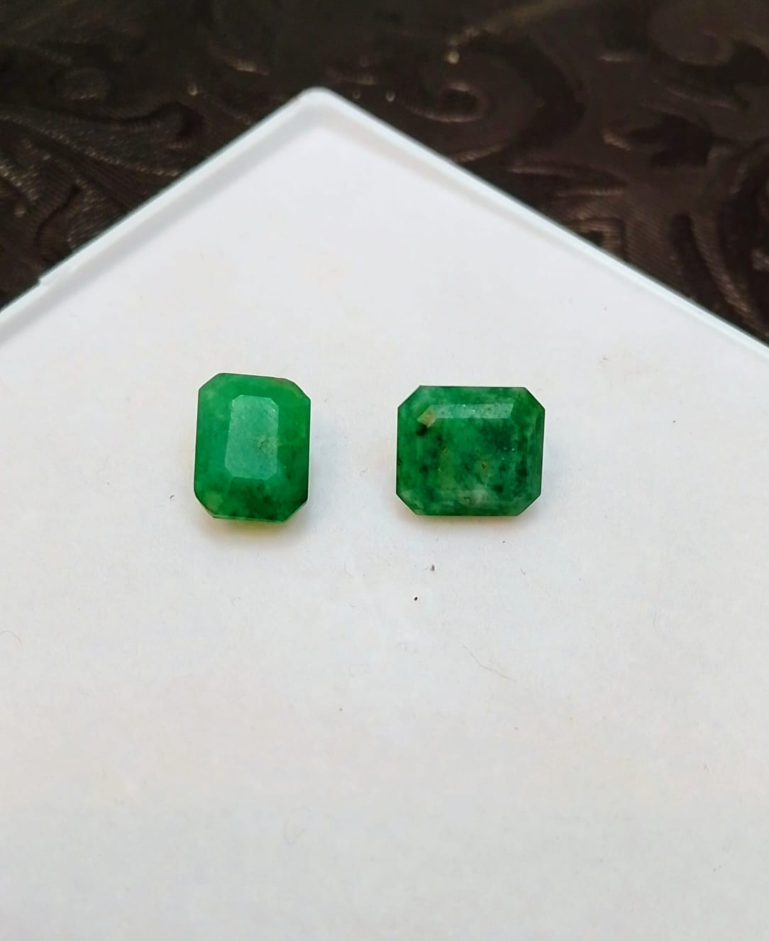 Pair of Natural Swat Emeralds - Image 2