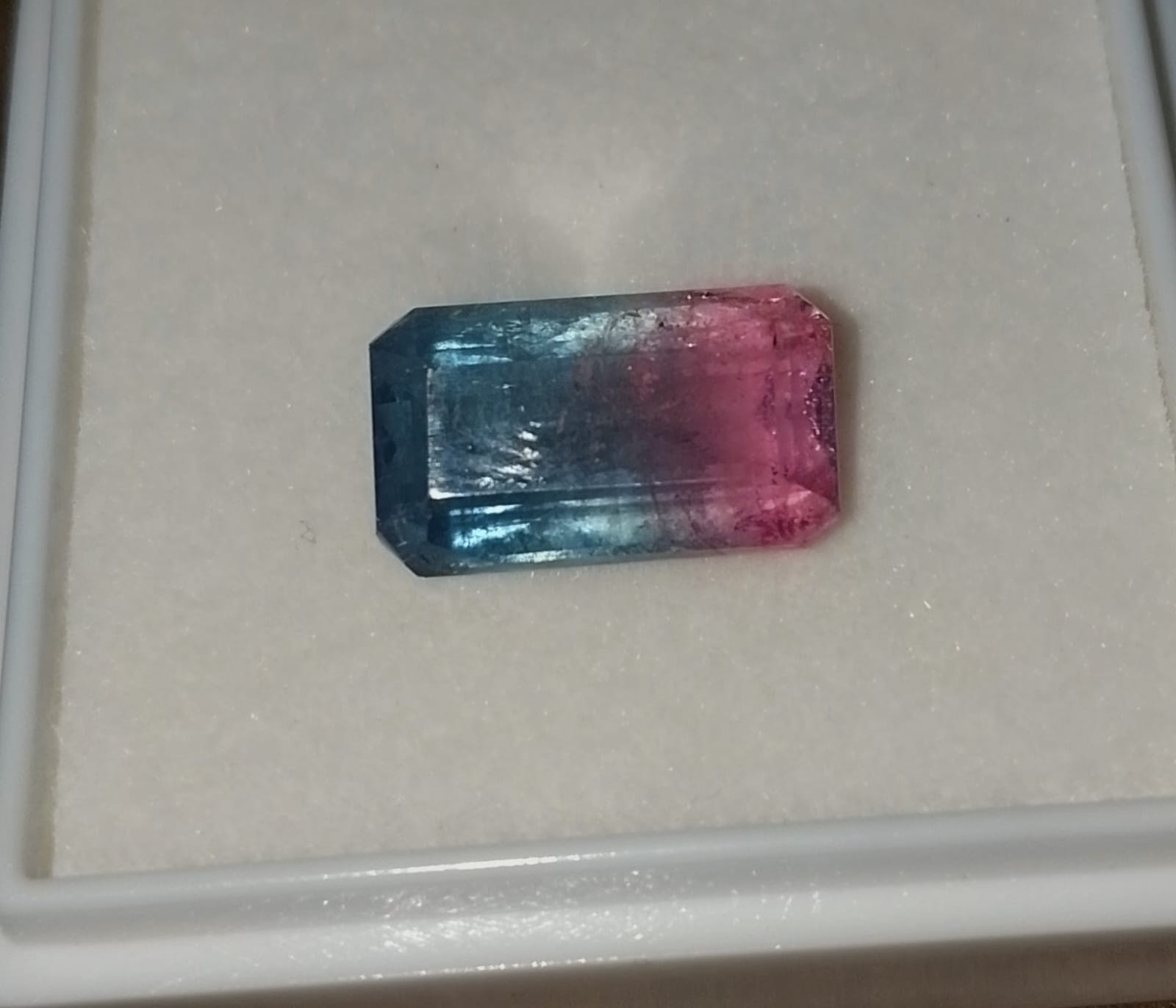 Beautiful 6.5 Ct Natural Bi-Color Tourmaline - Image 3