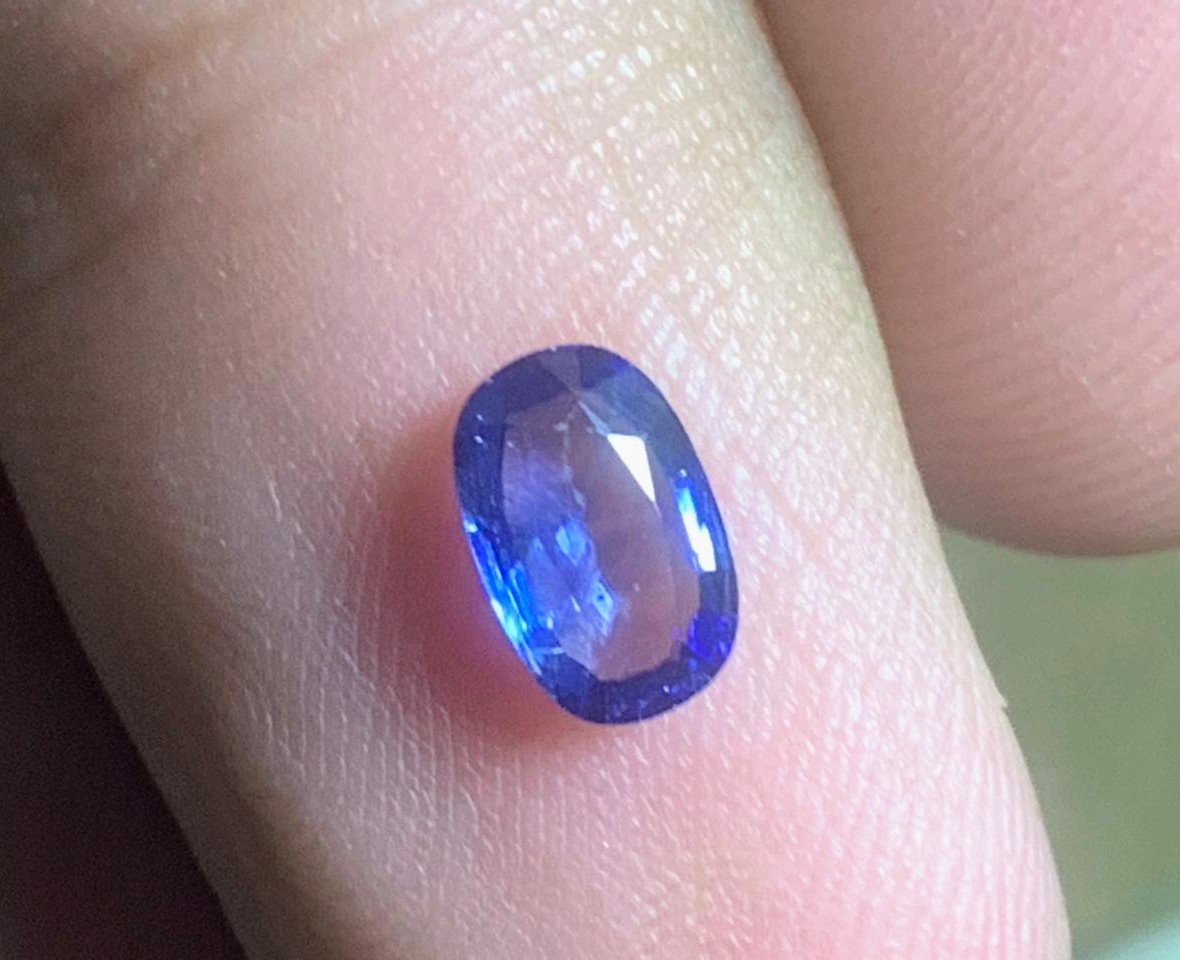 Sri Lankan Blue Sapphire 2.10 carat - Image 3