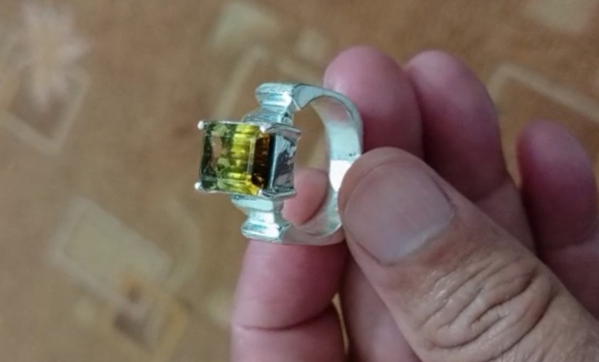 9.5 Carat natural Tourmaline - Image 3
