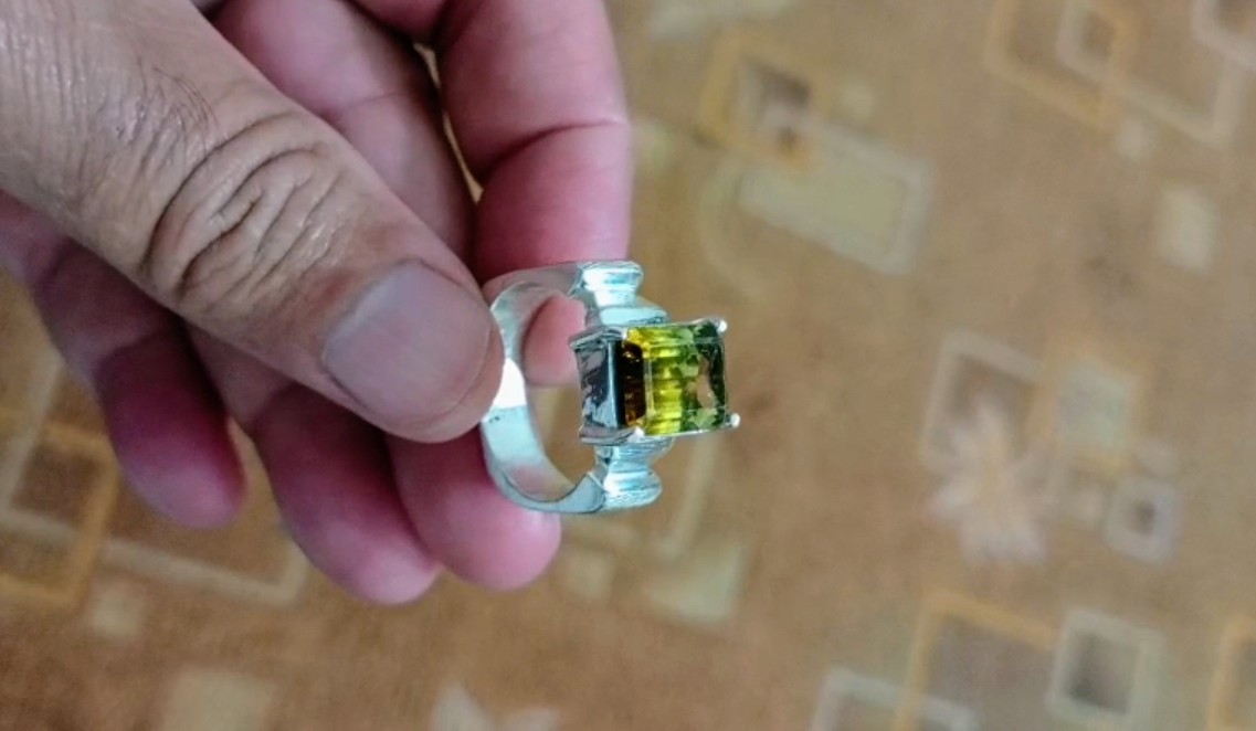 9.5 Carat natural Tourmaline - Image 2