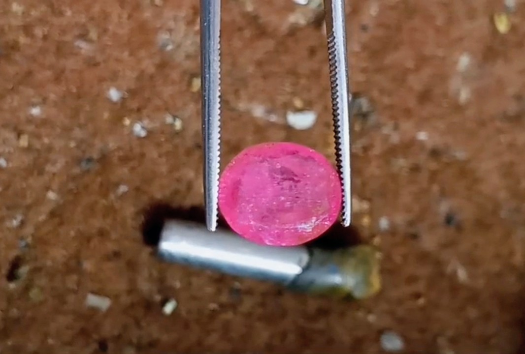 Stunning Natural Afghanistan Ruby 4+ Ct - Image 3