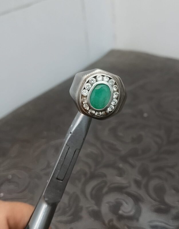 Elegant 3.00 Carat Panjshir Emerald