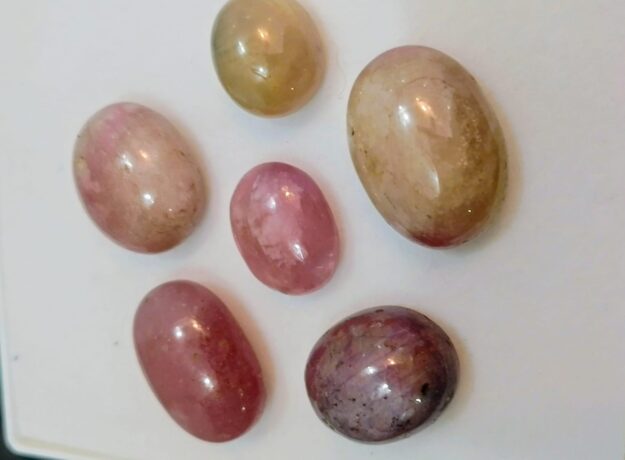 Premium African Rub Lot 165 Carats