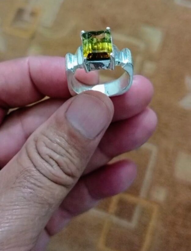 9.5 Carat natural Tourmaline