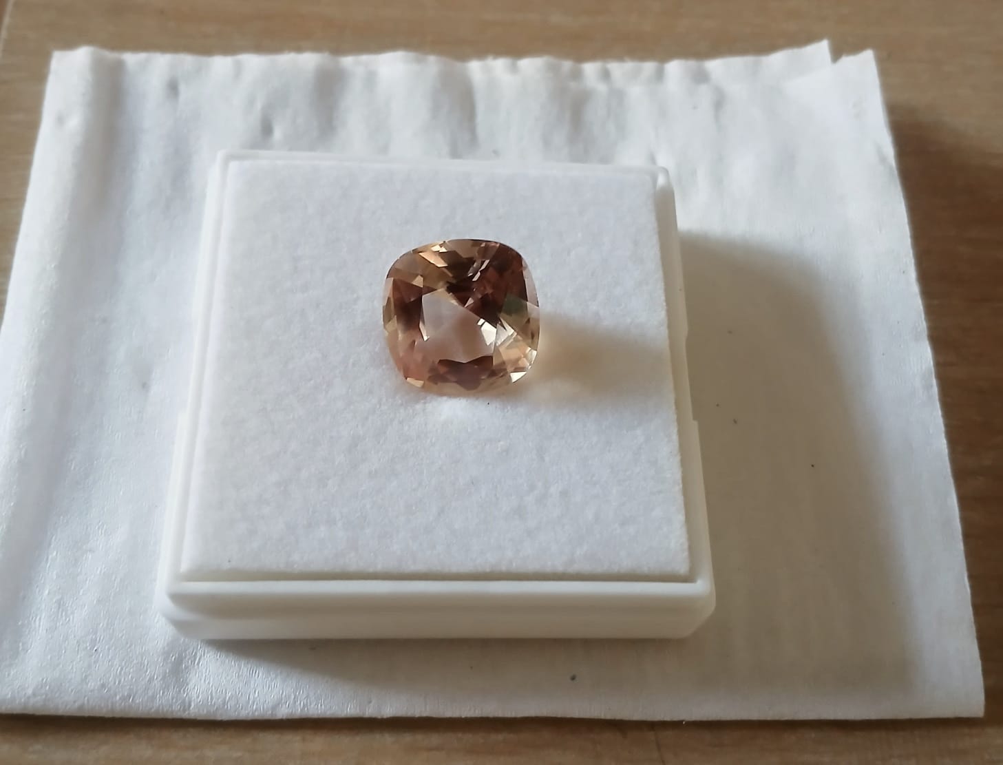 Magnificent 15 Ct Natural Katlang Topaz - Image 3