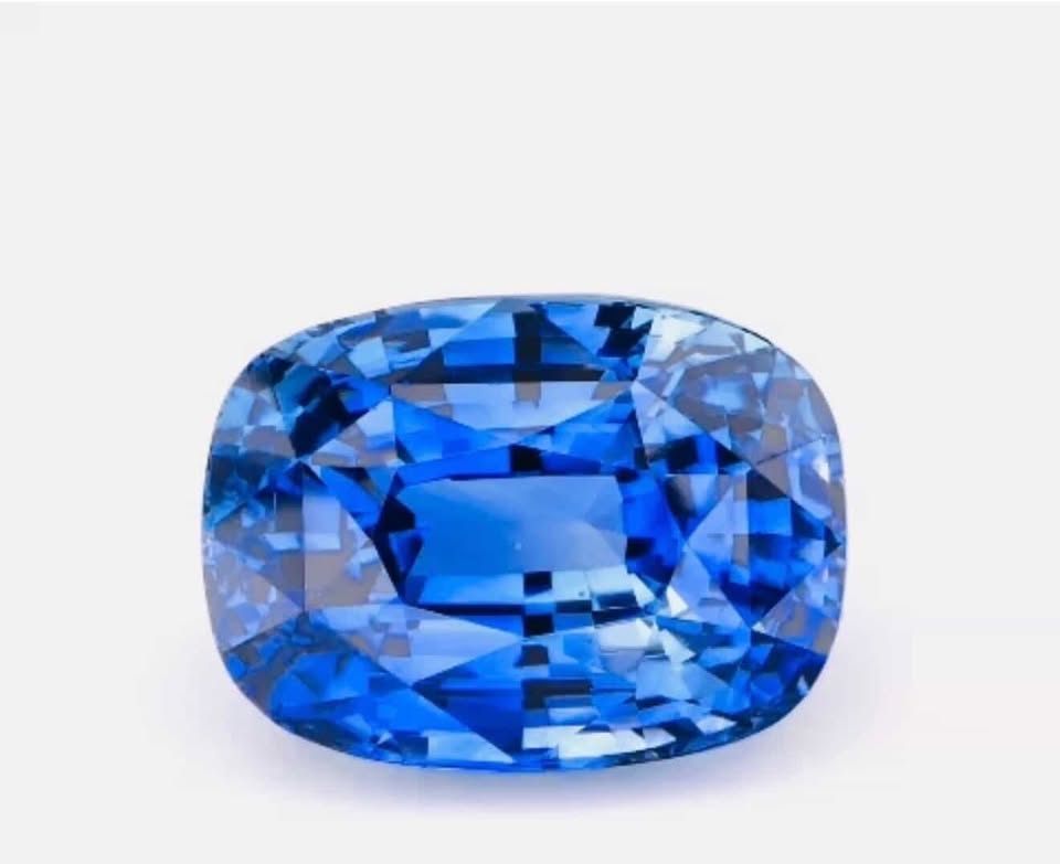 Exceptional Natural Sri Lankan Sapphire - Image 2