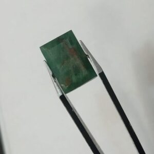 Beautiful 5.5 Ct Natural Emerald