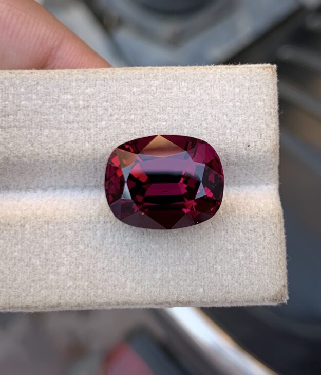 Royal purple-red elahera umbalite Garnet