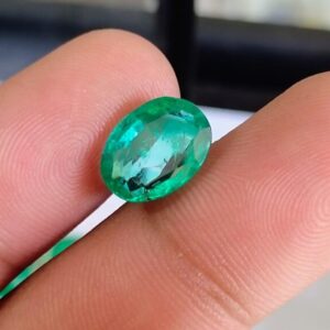 Beautiful 4.29 Ct Natural Colombian Emerald