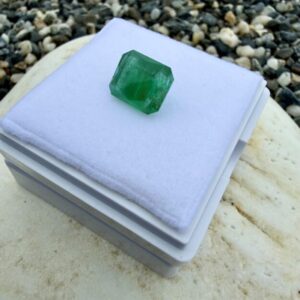 Emerald 4.010ct