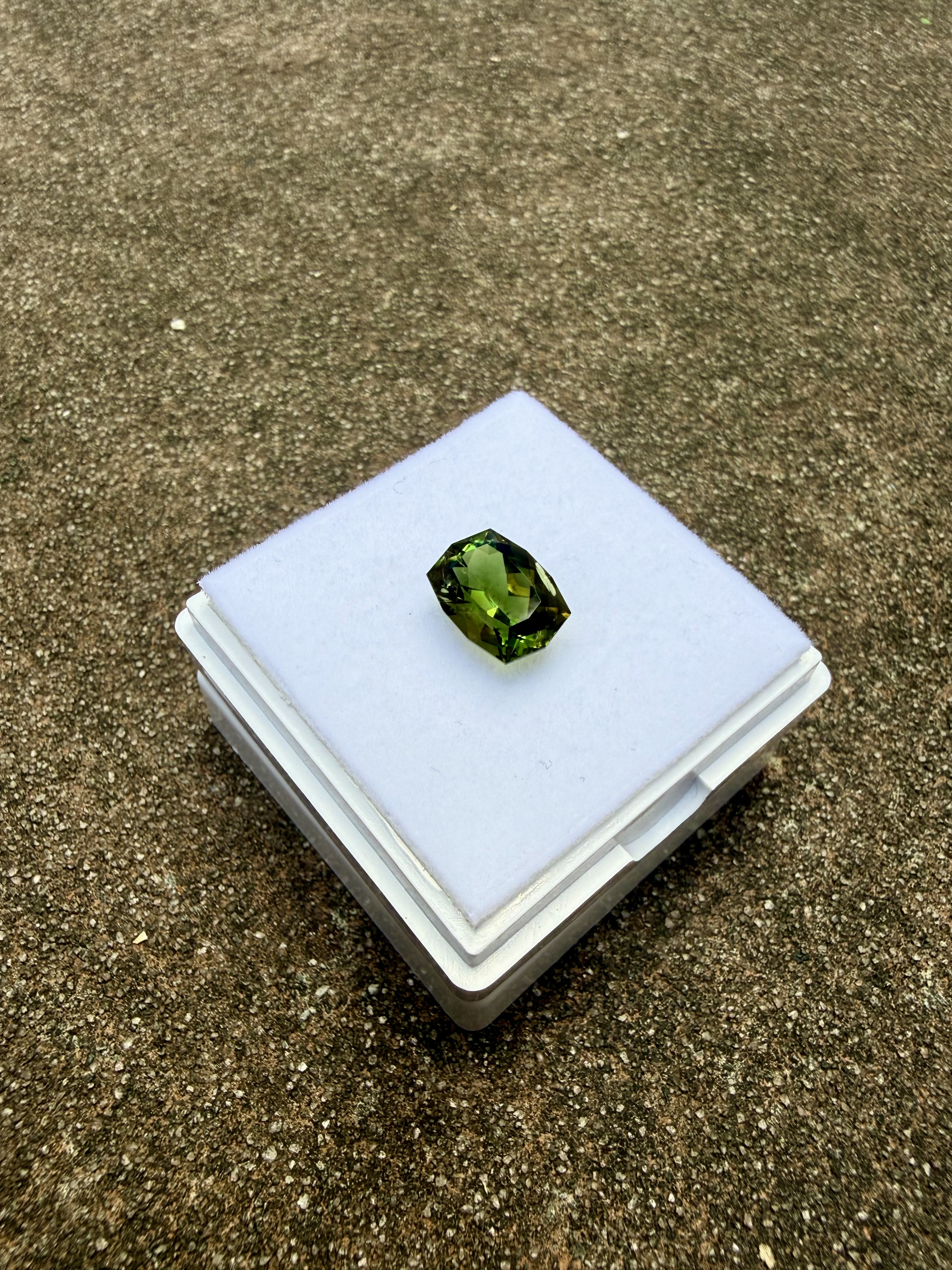 Rich Green Tourmaline 4.260ct - Image 3