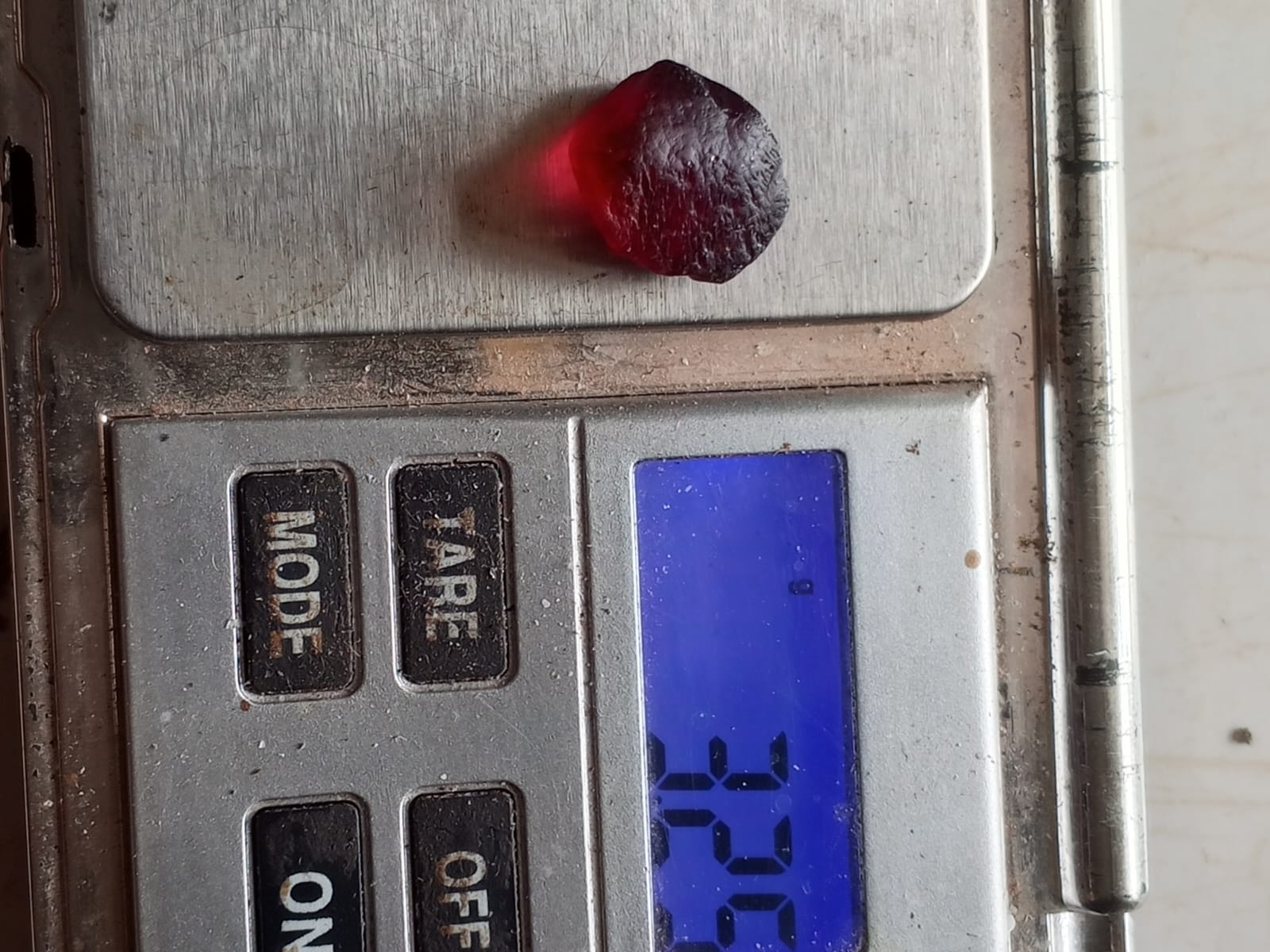 Natural Rough Rose Garnet – 16.25 ct (3.25 g) – Tanzania