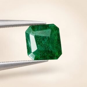 Beautiful 5.50 Ct Natural Emerald